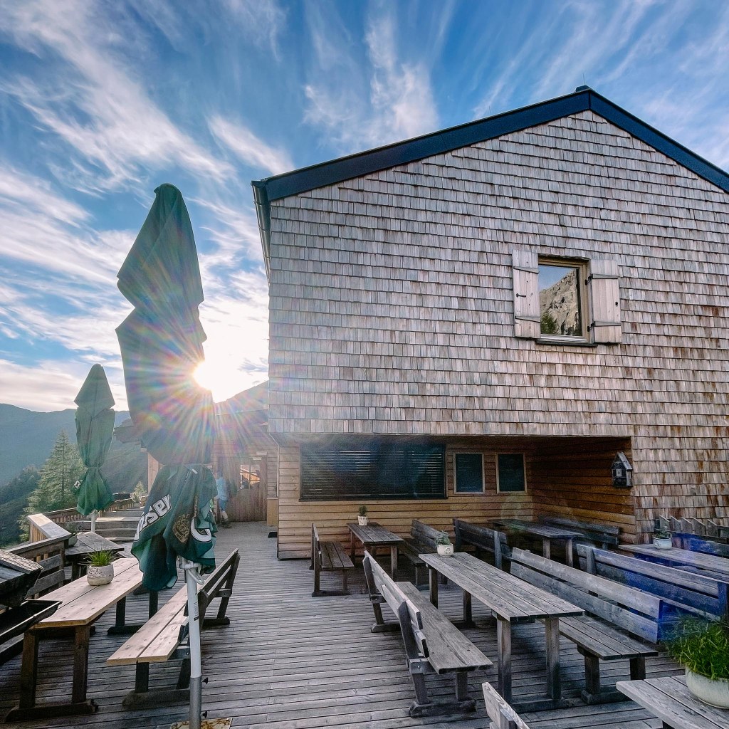 Terrasse der Neuen Porzehütte 