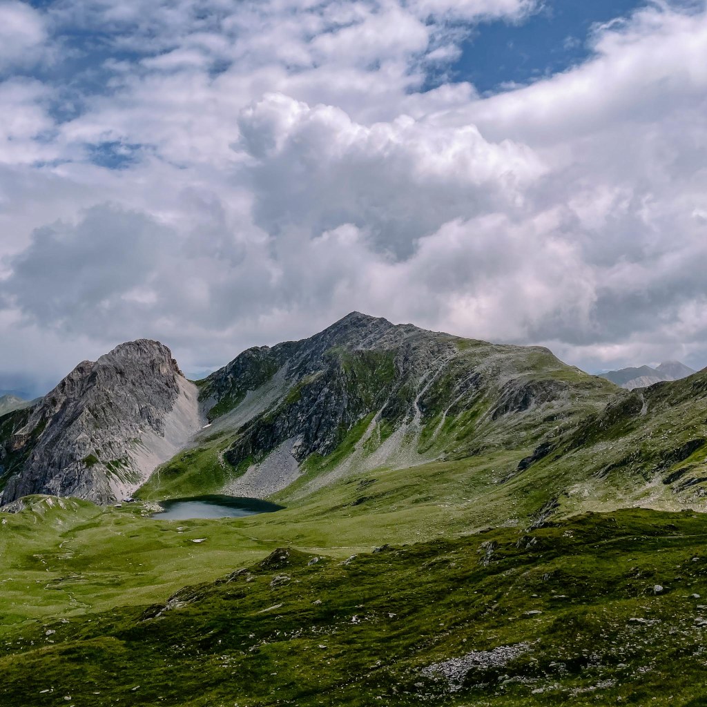 Blick auf Obstanzersee und Obstanzerseehütte